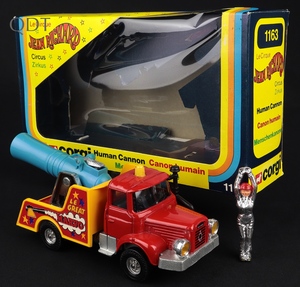 Corgi toys 1163 human cannon ll527 front