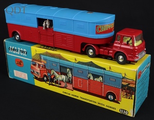 Corgi toys 1130 circus horse transporter horses ll633 front