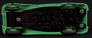 Dinky toys 158 riley saloon ll668 base
