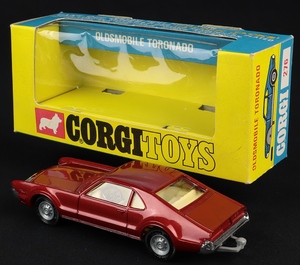 Corgi toys 276 oldsmobile toronado ll735 back