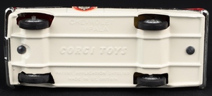 Corgi toys 482 chevrolet fire chief ll788 base