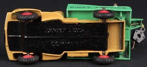 Dinky toys 430 breakdown lorry ll823 base