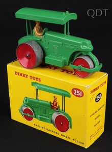 Dinky toys 251 aveling barford diesel roller ll833 front