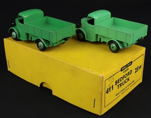 Trade box dinky toys 25w 411 bedford trucks ll862 back