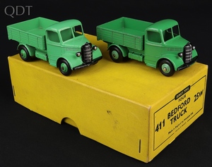 Trade box dinky toys 25w 411 bedford trucks ll862 front