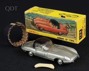 Nicky dinky toys 120 e type jaguar ll867 front