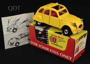 Corgi toys 272 james bond citroen ll850 front