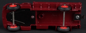 Dinky toys 412 austin wagon ll916 base