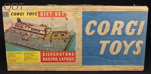 Corgi toys gift set silverstone ll949 front