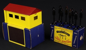 Matchbox no. 4  garage no. 3 road signs ll968 back