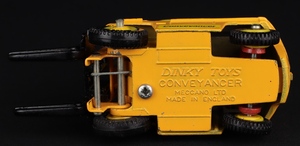 Dinky toys 404 conveyancer fork lift truck mm152 base