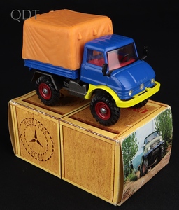 Corgi toys 406 mercedes unimog with canopy mm153 front